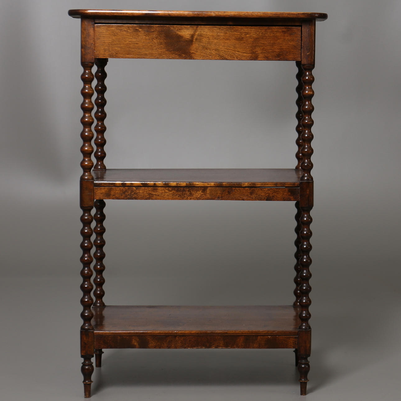 BORD MED LÅDA. Nyrenässans-stil. 1900-tal.