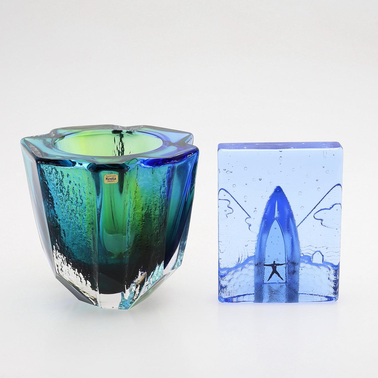 SVENSKT KONSTGLAS, TVÅ DELAR.