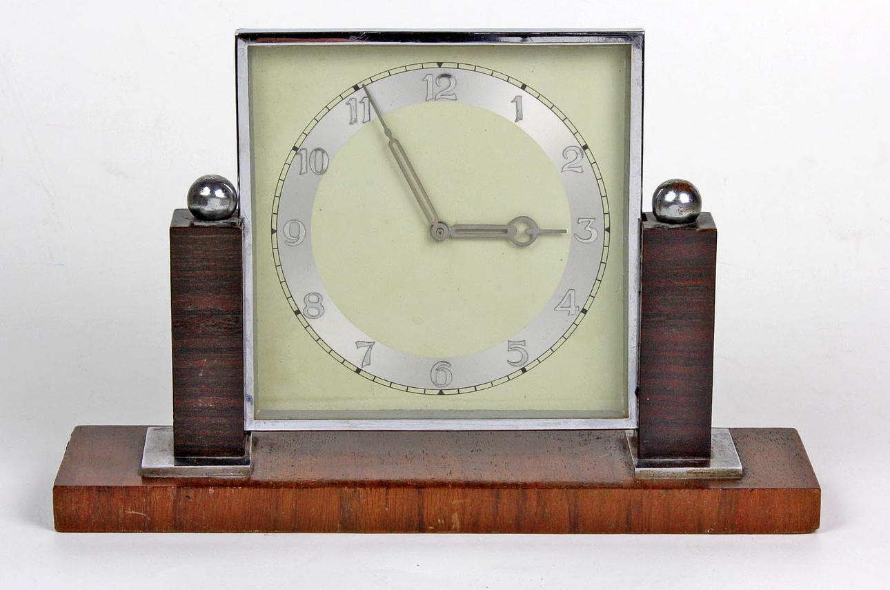 Art Deco table clock 1930s.