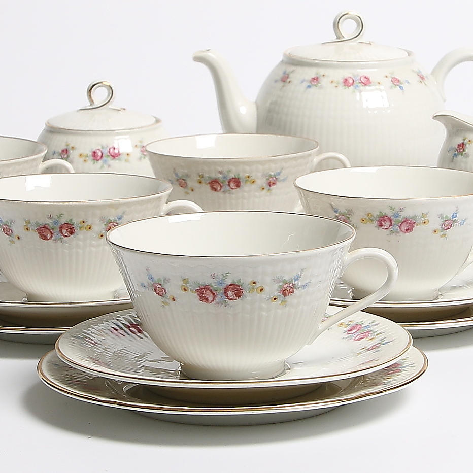 TESERVIS, 21 delar, porslin,"Swedish Grace", Louise Adelborg, Rörstrand.