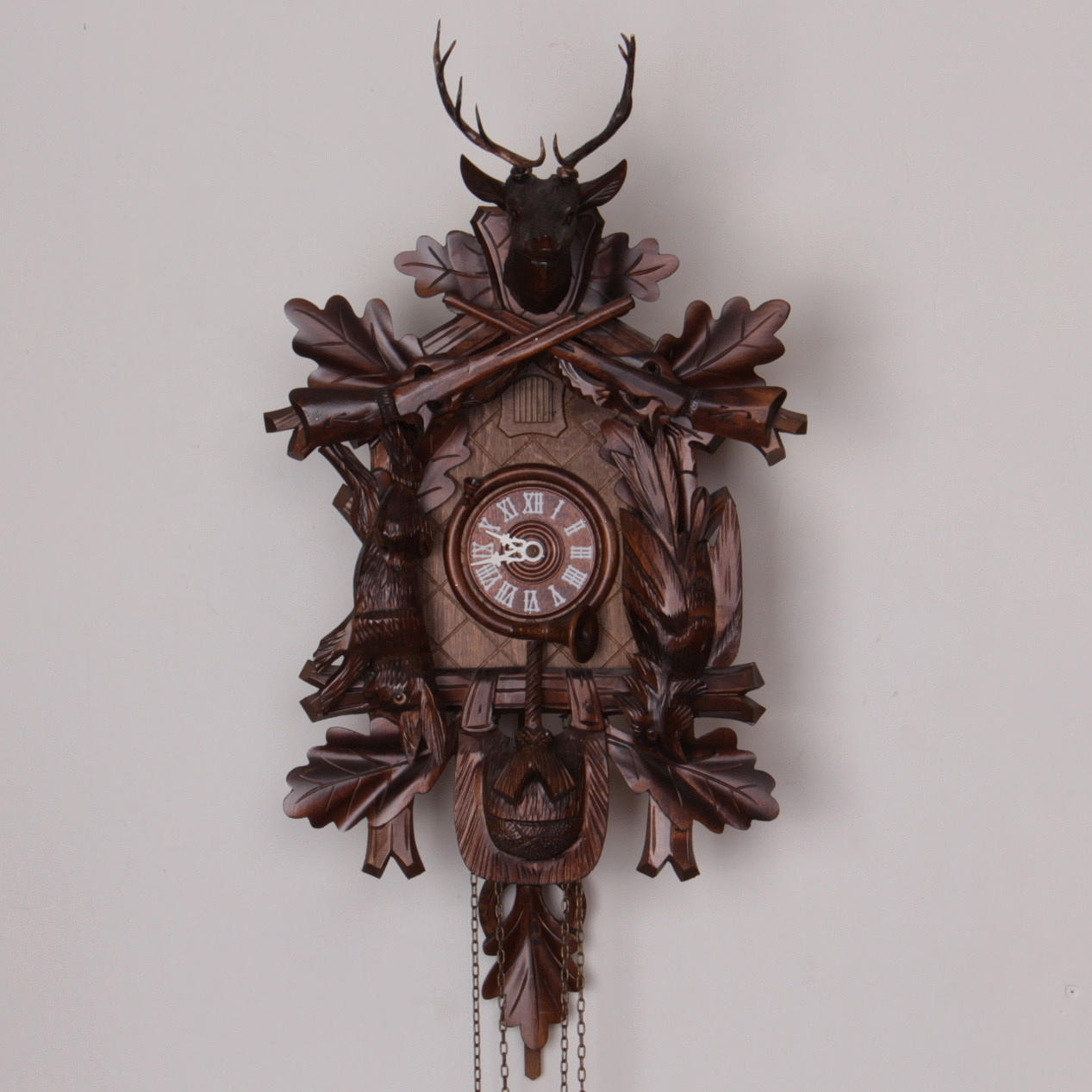 GÖKUR, med rikligt utskuren dekor, Tyskland, 1900-talets andra hälft.