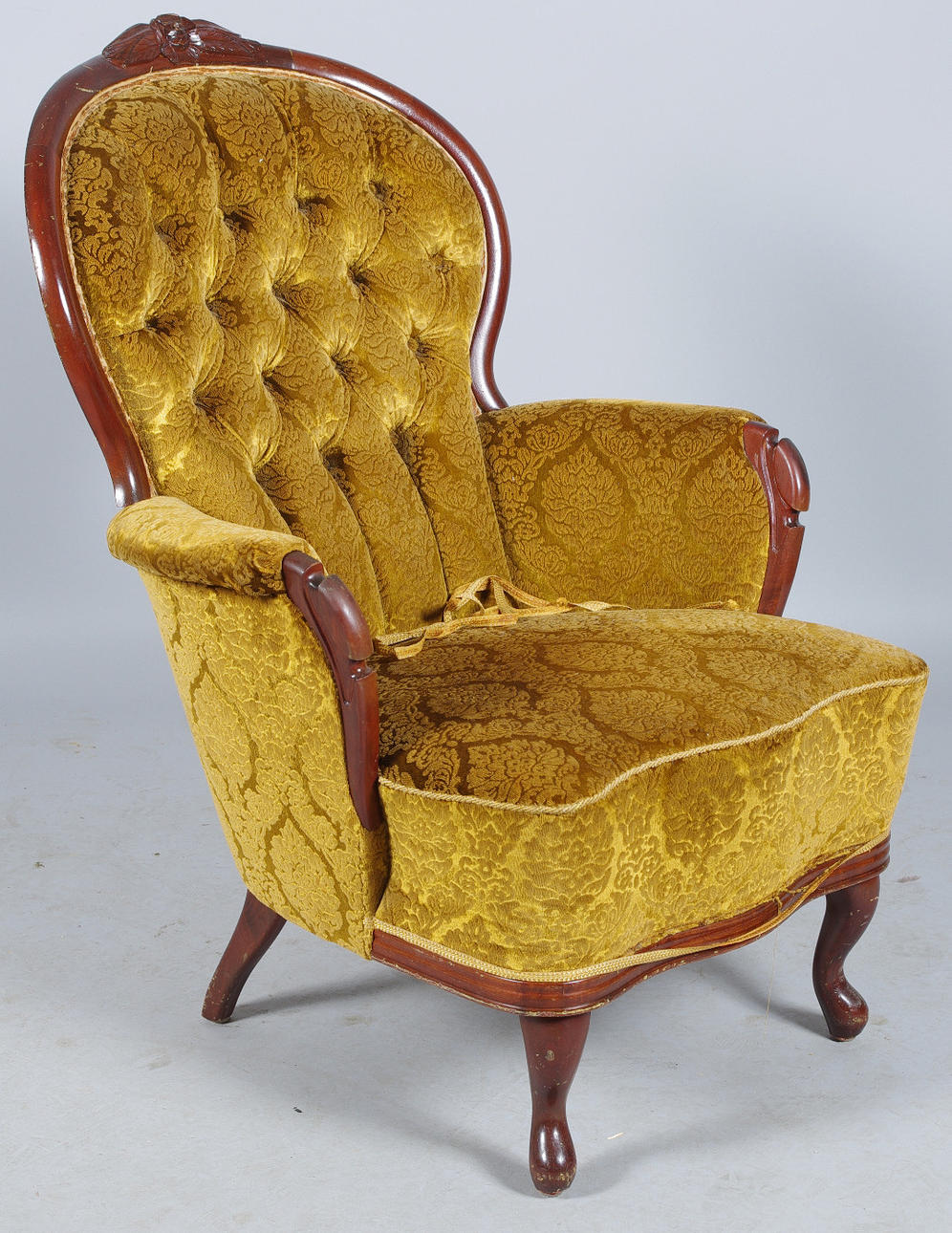 FÅTÖLJ, mahogny, rokokostil.