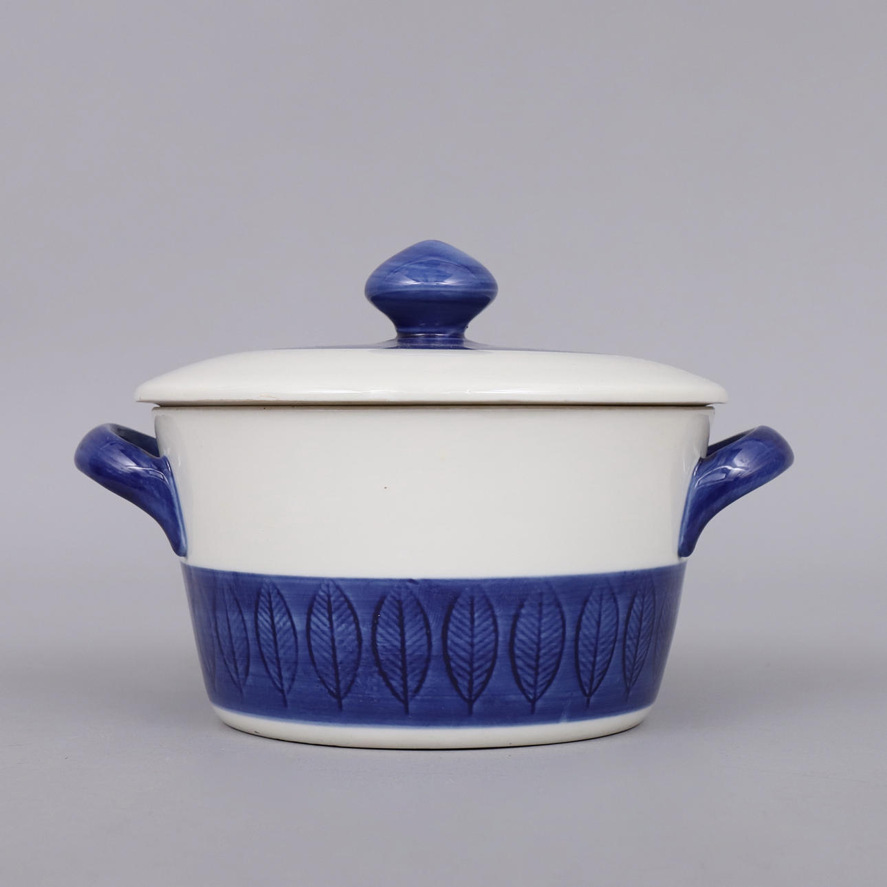 KAROTT med lock, Koka Blå, Herta Bengtsson, Rörstrand.