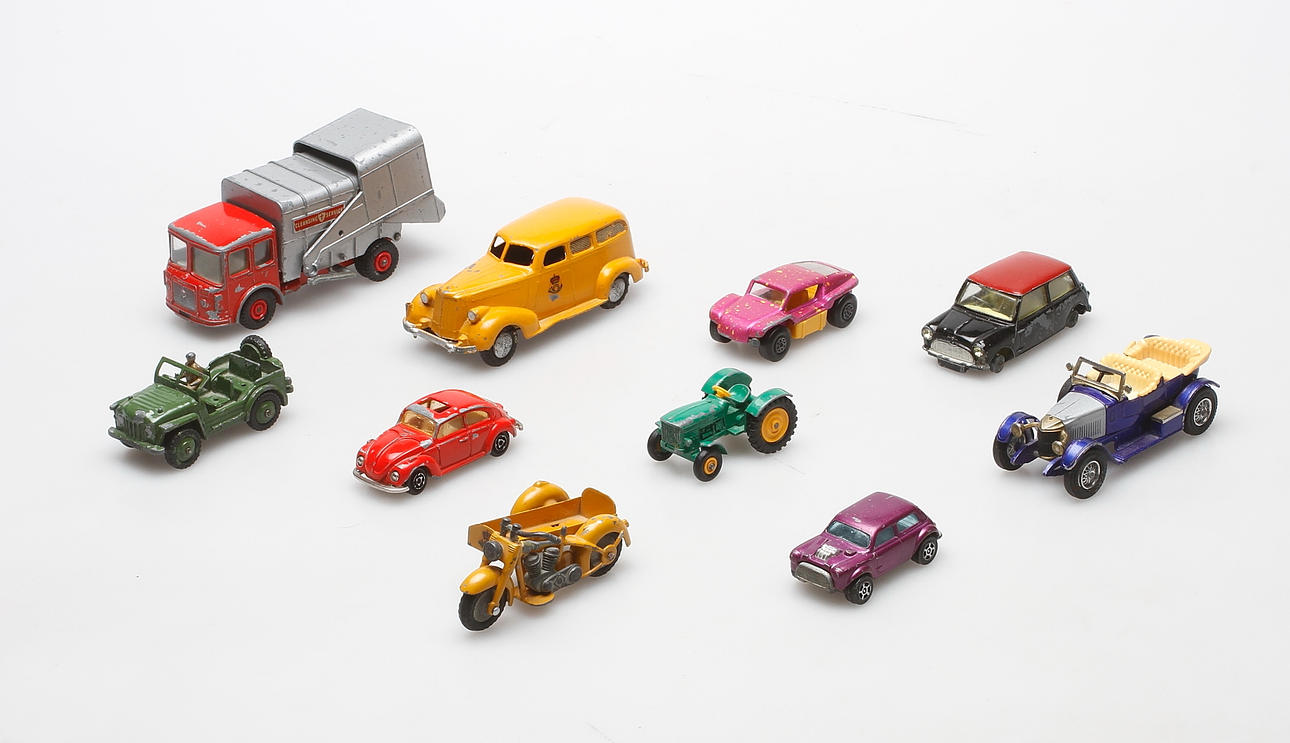 LEKSAKSBILAR, bland annat Tekno.