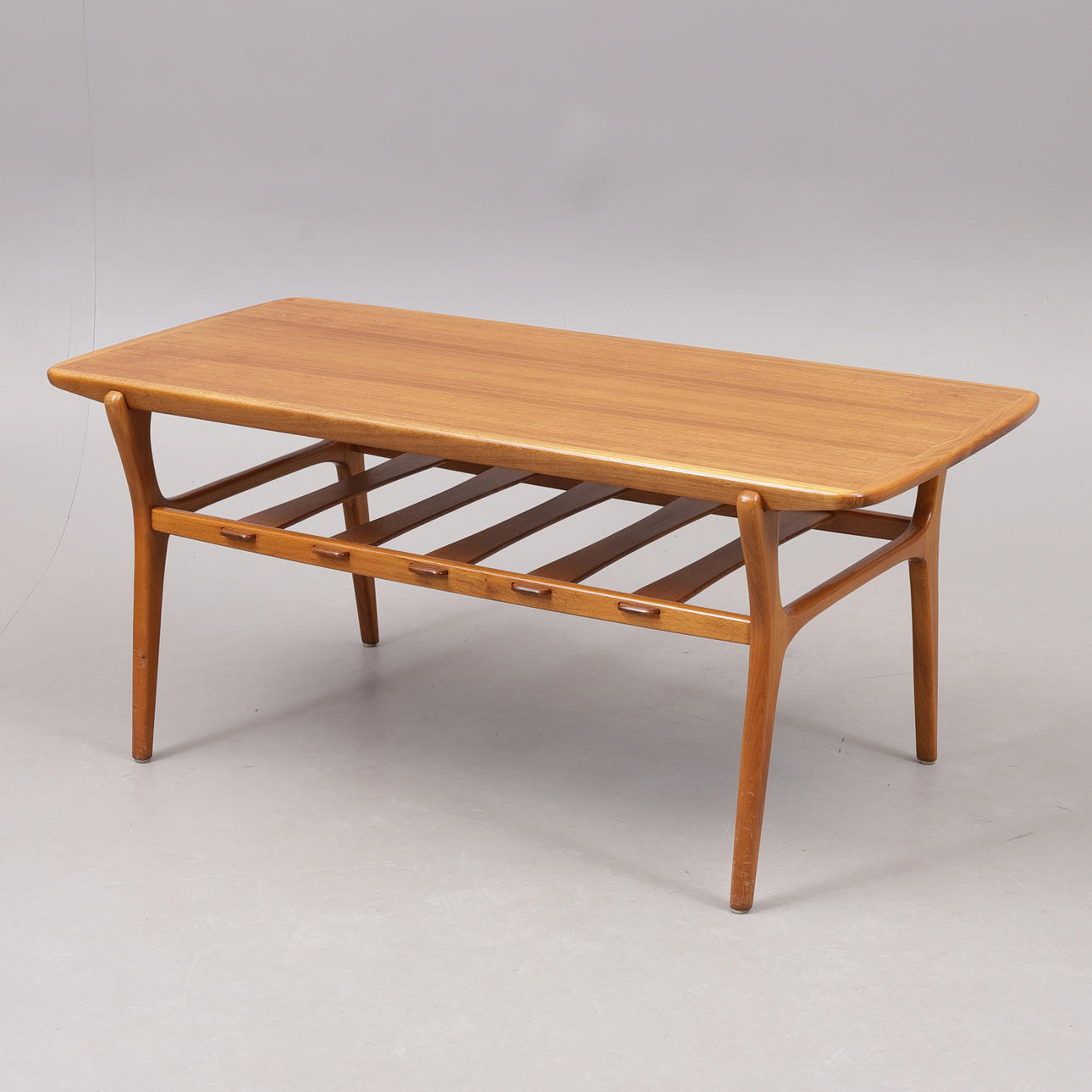 SOFFBORD med hylla, teak, 1950/60-tal.