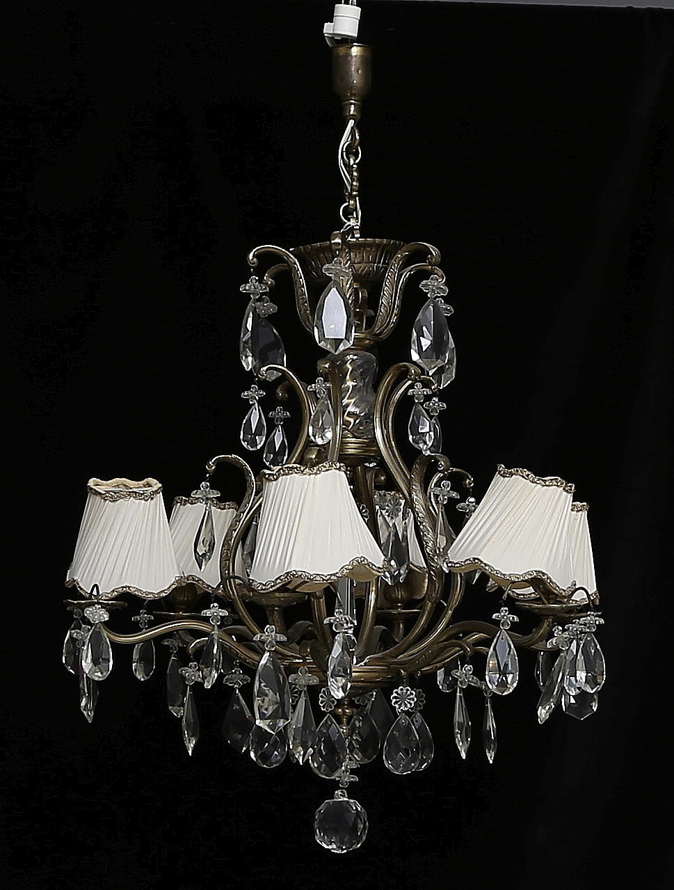 TAKLAMPA, med prismor, rokokostil, 1900 tal.