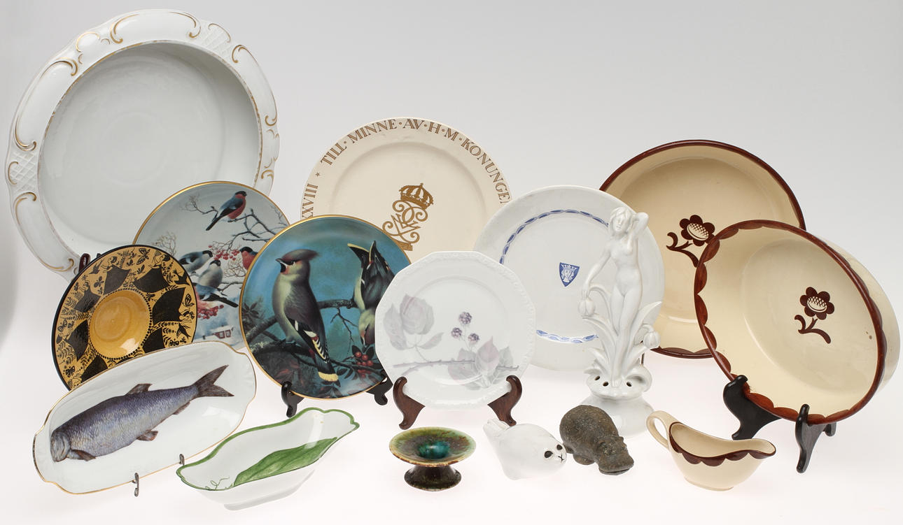 PARTI KERAMIK/PORSLIN, bland annat Gustavsberg, Rörstrand och Arabia.