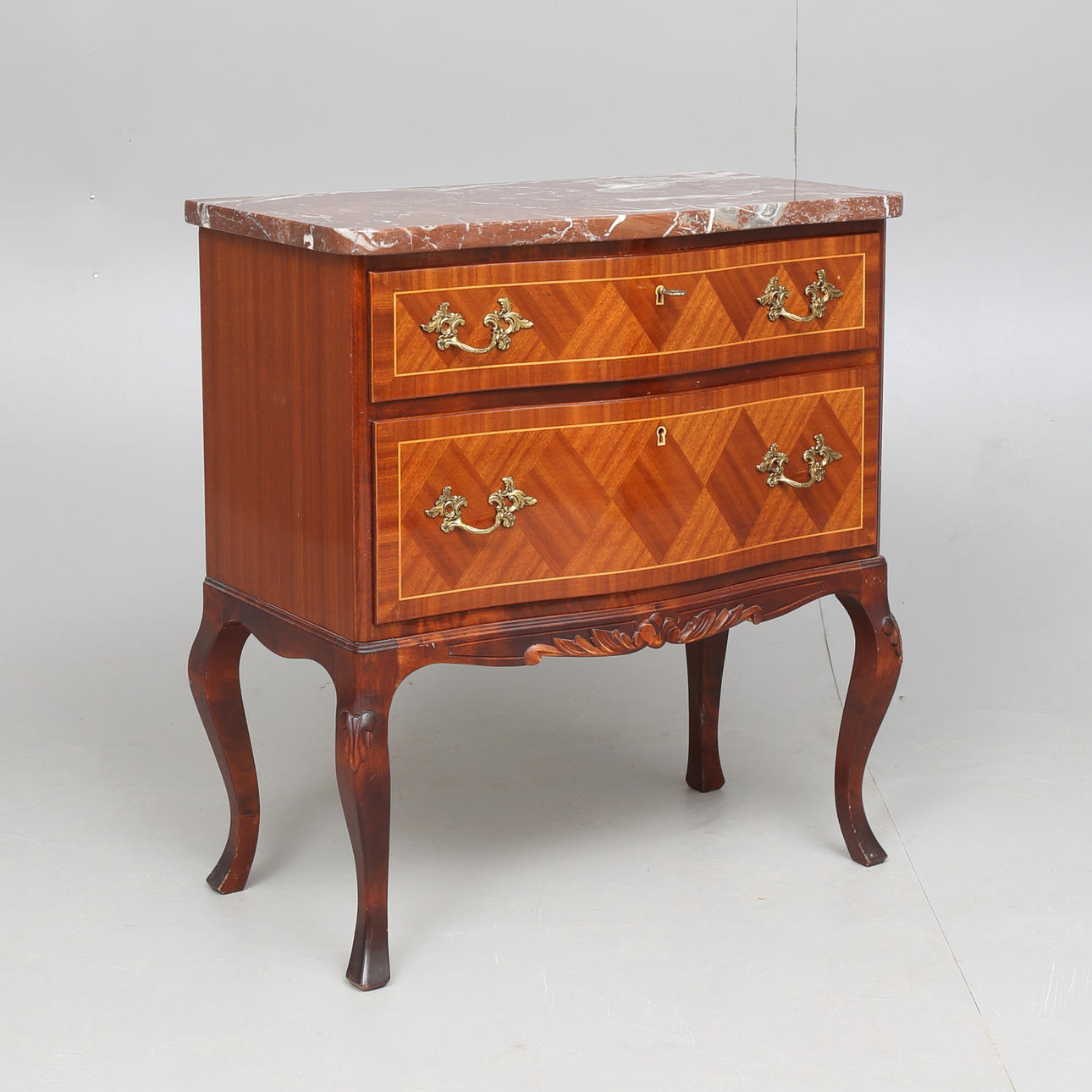 BYRÅ, stil rokoko, 1950/60 tal.