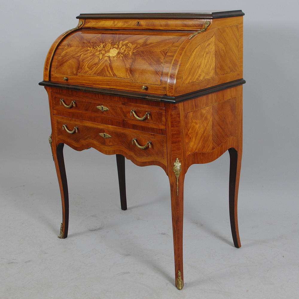 RULLKLAFFSSEKRETÄR, mahogny med intarsia, rokokostil.