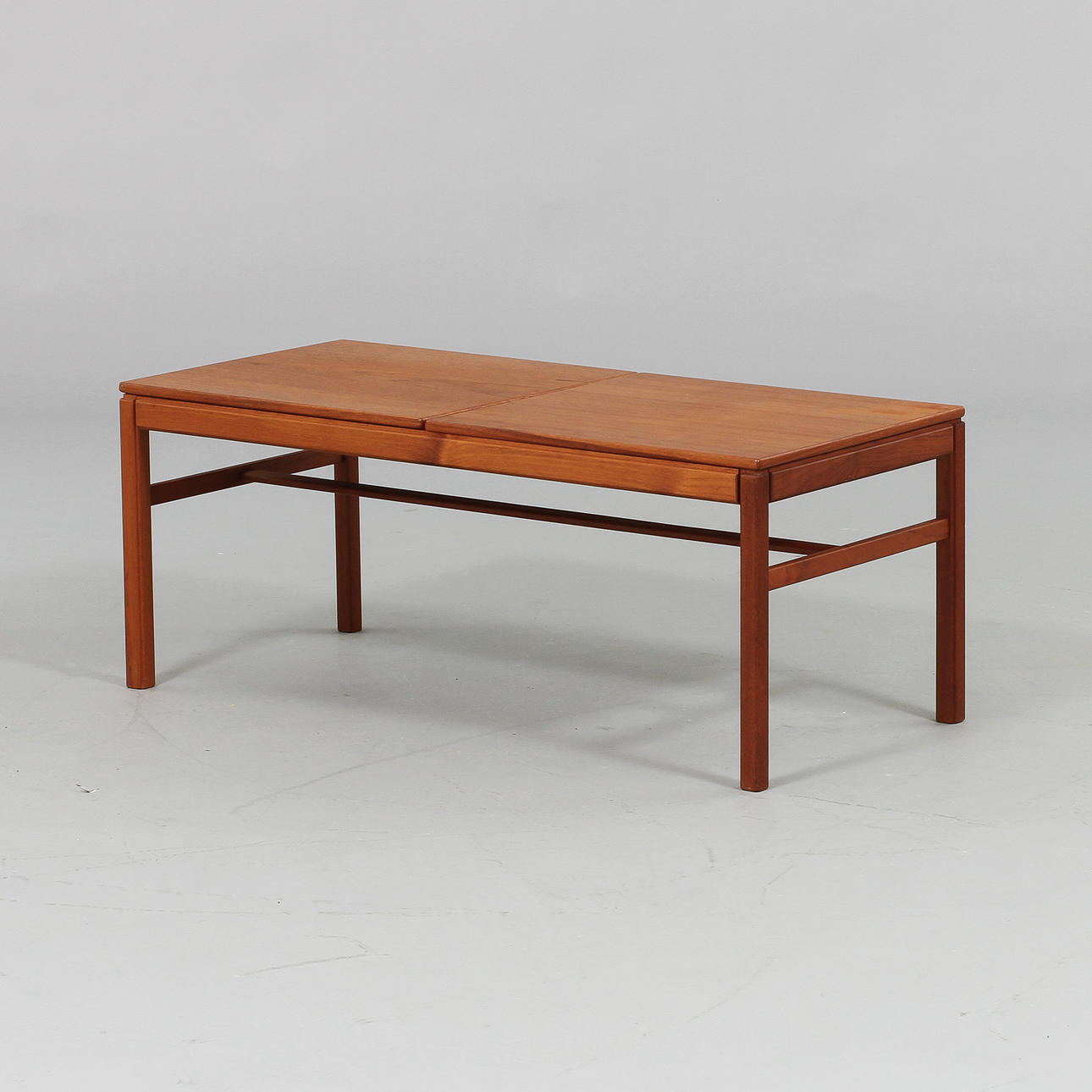 SOFFBORD, "Casino" Sven Engström och Gunnar Myrstrand för Tingströms. Brännmärkt undertill.