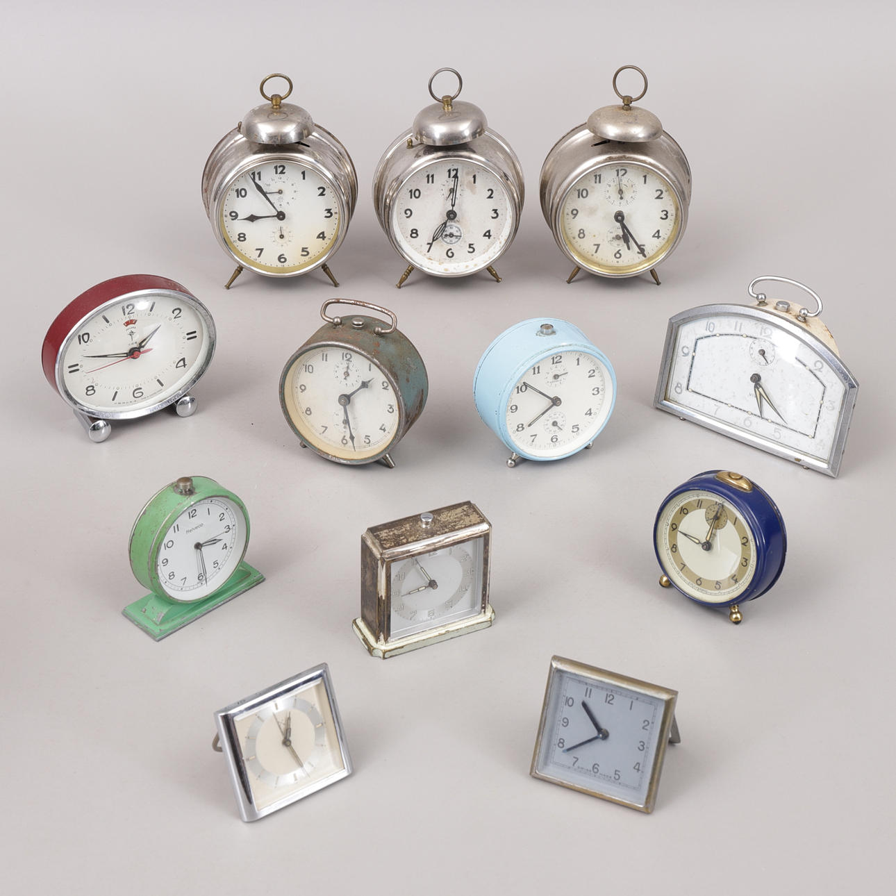 RELOJES DE ALARMA, 12 piezas, Junghans, Tuppen, etc.