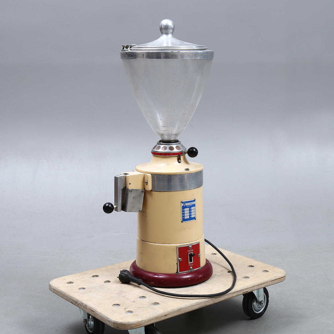 MOLINILLO DE CAFÉ, eléctrico, años 40/50.