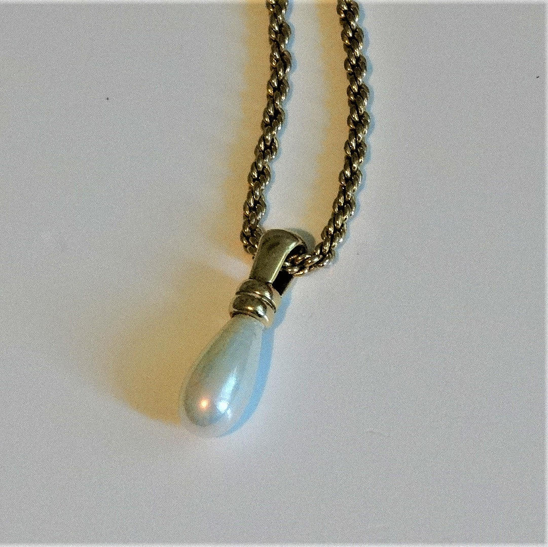 CHRISTIAN DIOR HALSBAND, 925 guldpläterat silver hänge.