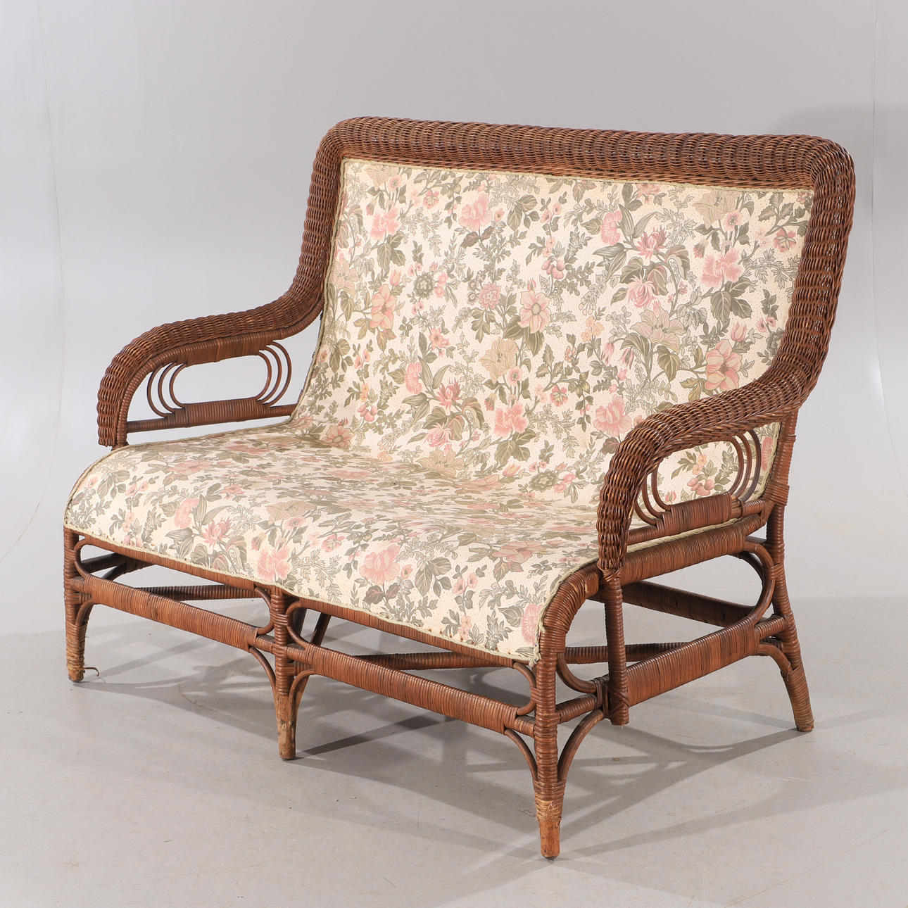 SOFA, Rattan geflochten, Design Robert Wengler.