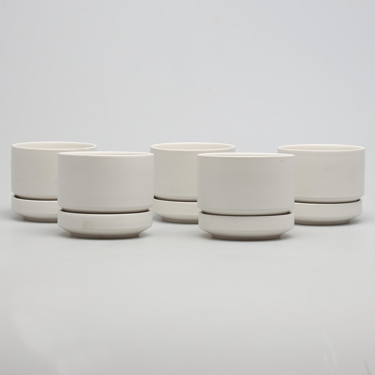 YTTERFODER med FAT. 5 st. Keramik. Arabia. Richard Lindh. Finland.