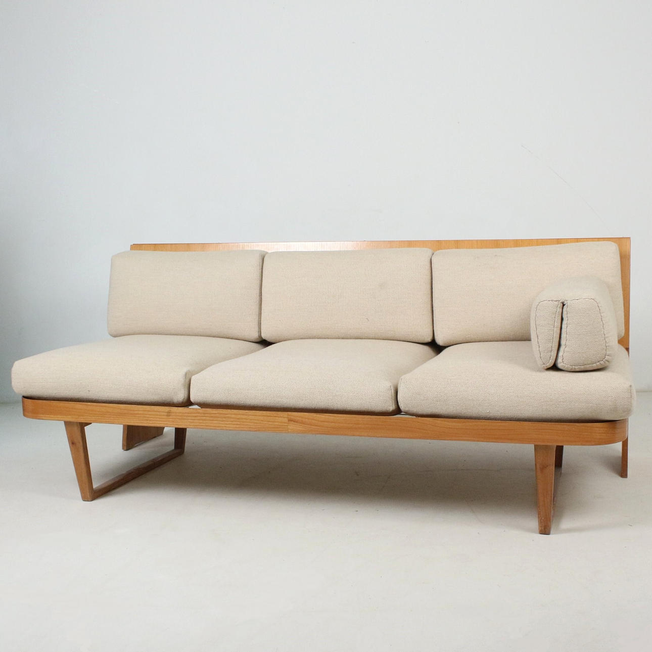 Josef Egetemeier. Daybed, Holz.