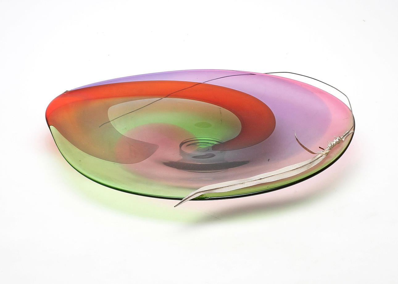 FAT, glas och plåt, Berit Johansson, signerad och daterad 1986.