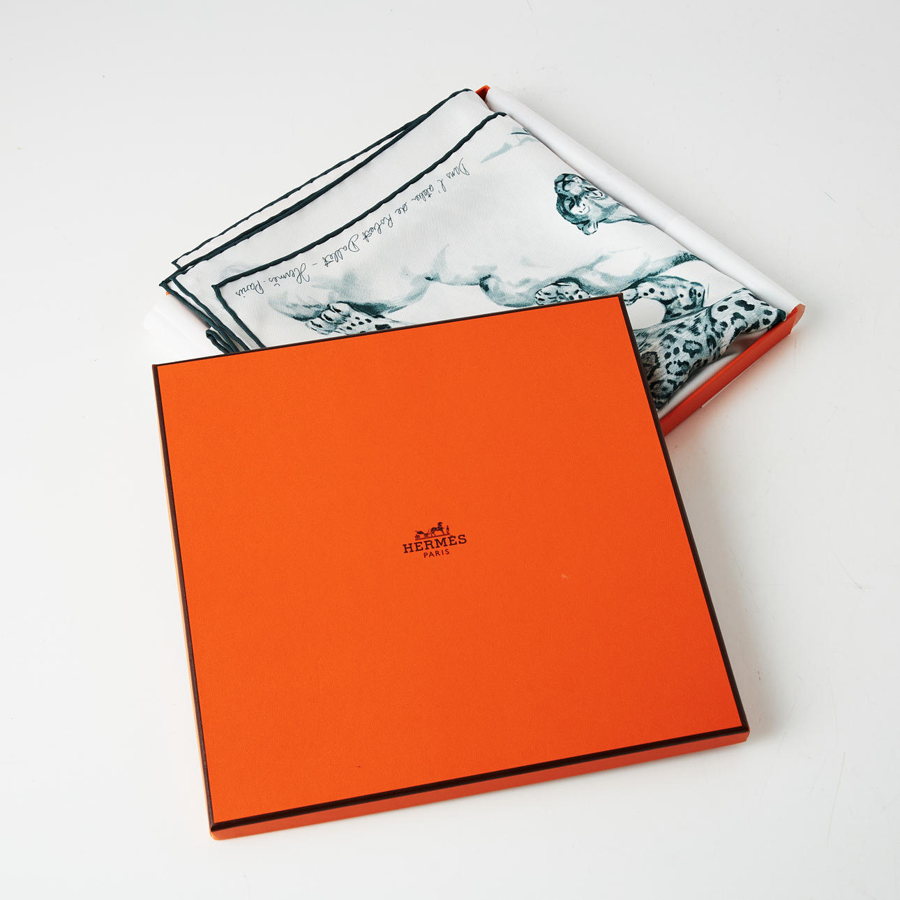 HERMÈS, "Dans l´atelier", tørklæde, silke, design Robert Dallet.