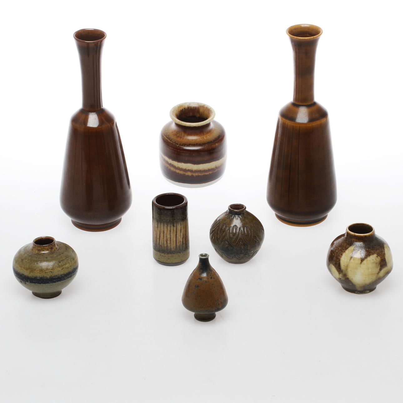 PARTI VASER, 8 st, keramik, bland annat Höganäs, Wallåkra, 1900-tal.