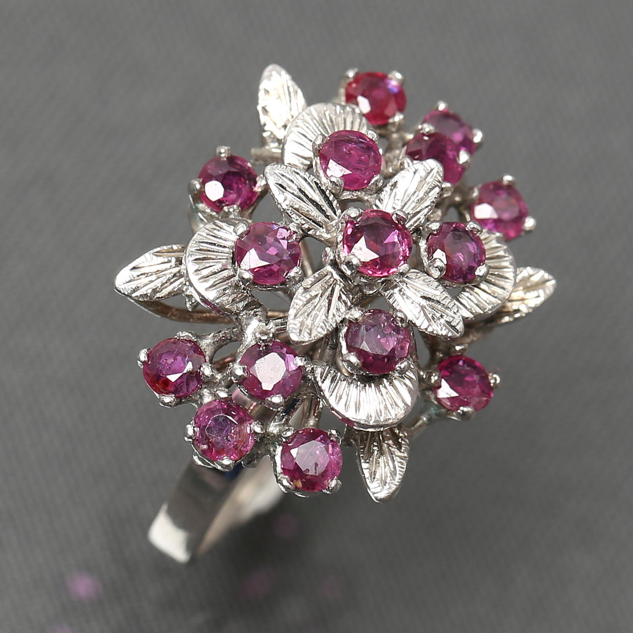 RING, silver med rubiner, Mema, 1900-tal.