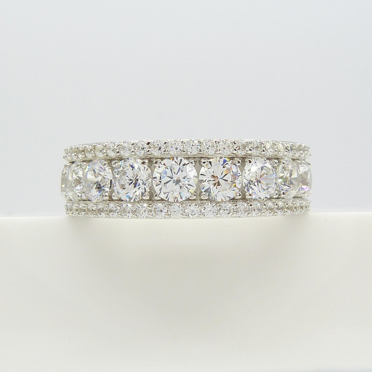 KONTINENTAL STIL SILVER KLÄNNING RING.