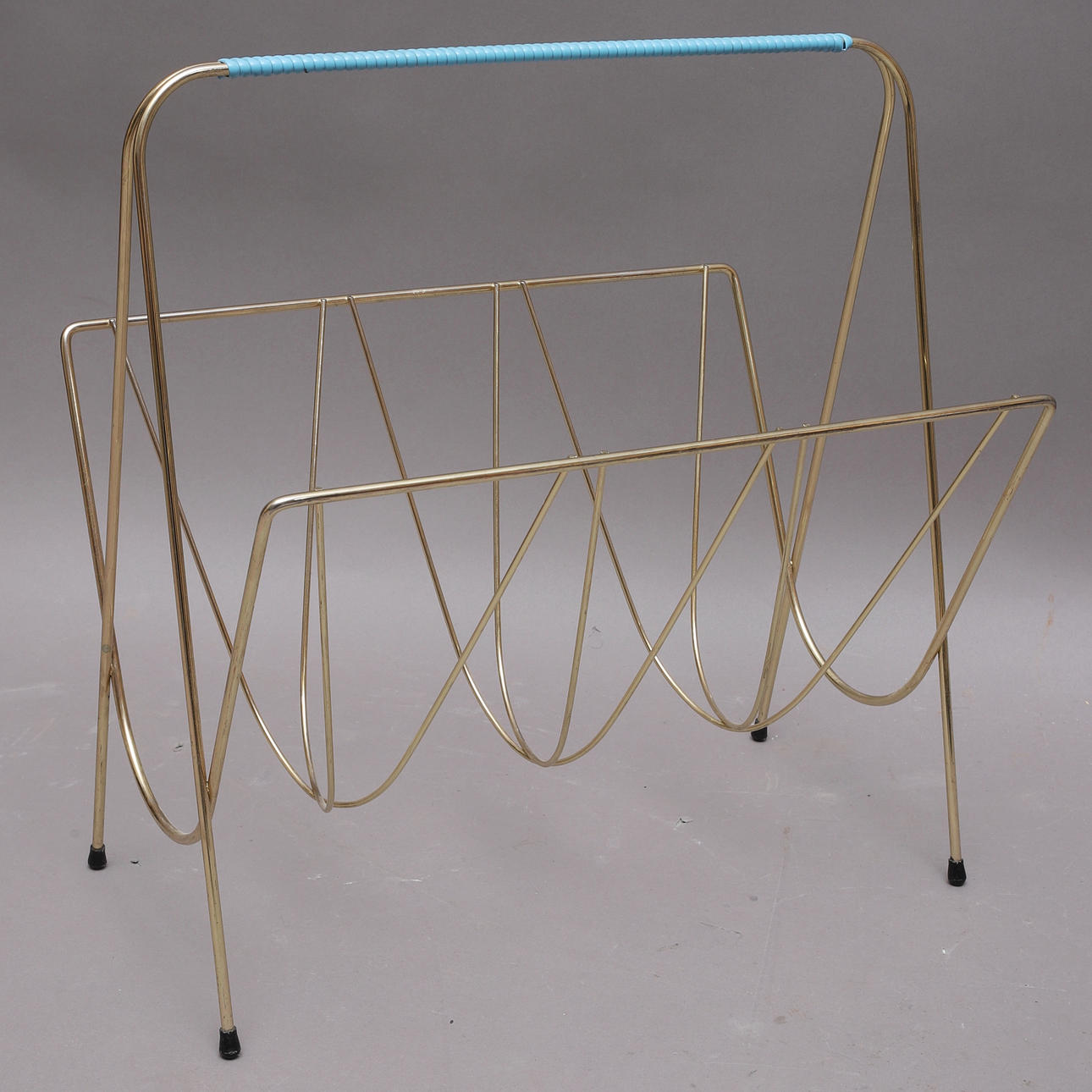 TIDNINGSSTÄLL, metall, stringmodell.