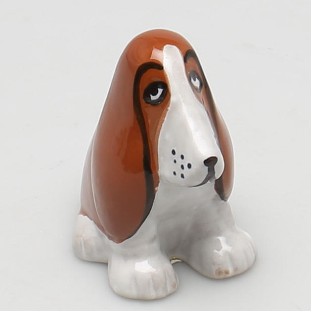 LISA LARSON. Figurin. Stengods. Hund "Vov" Etikettmärkt.