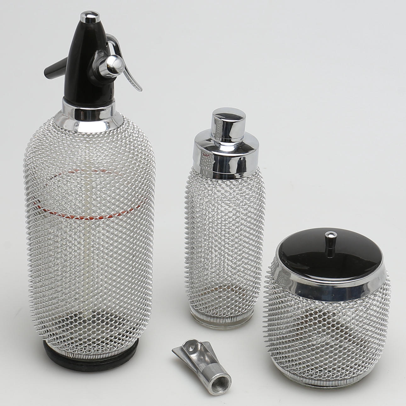 SIFON. ISHINK samt SCHAKER. Glas. Metallnät. Plast. 1900-talets andra hälft.