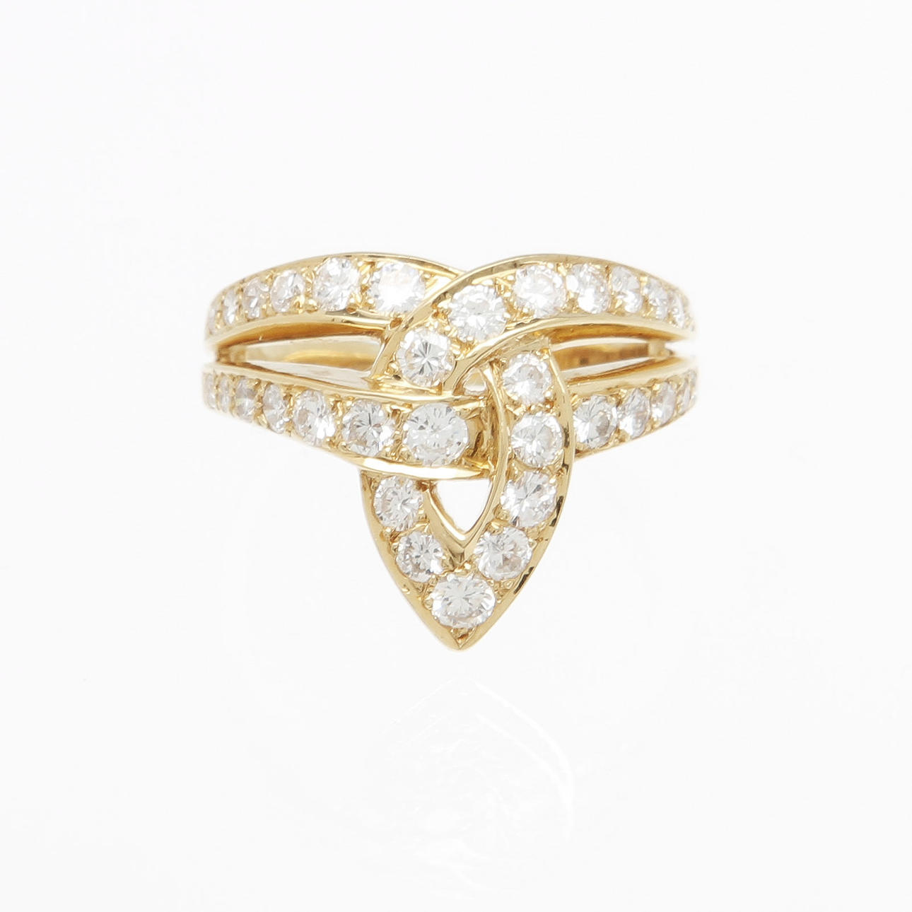 RING, 18K rödguld med 33 diamanter, totalt ca 1,06ct. Vikt 6,4g.