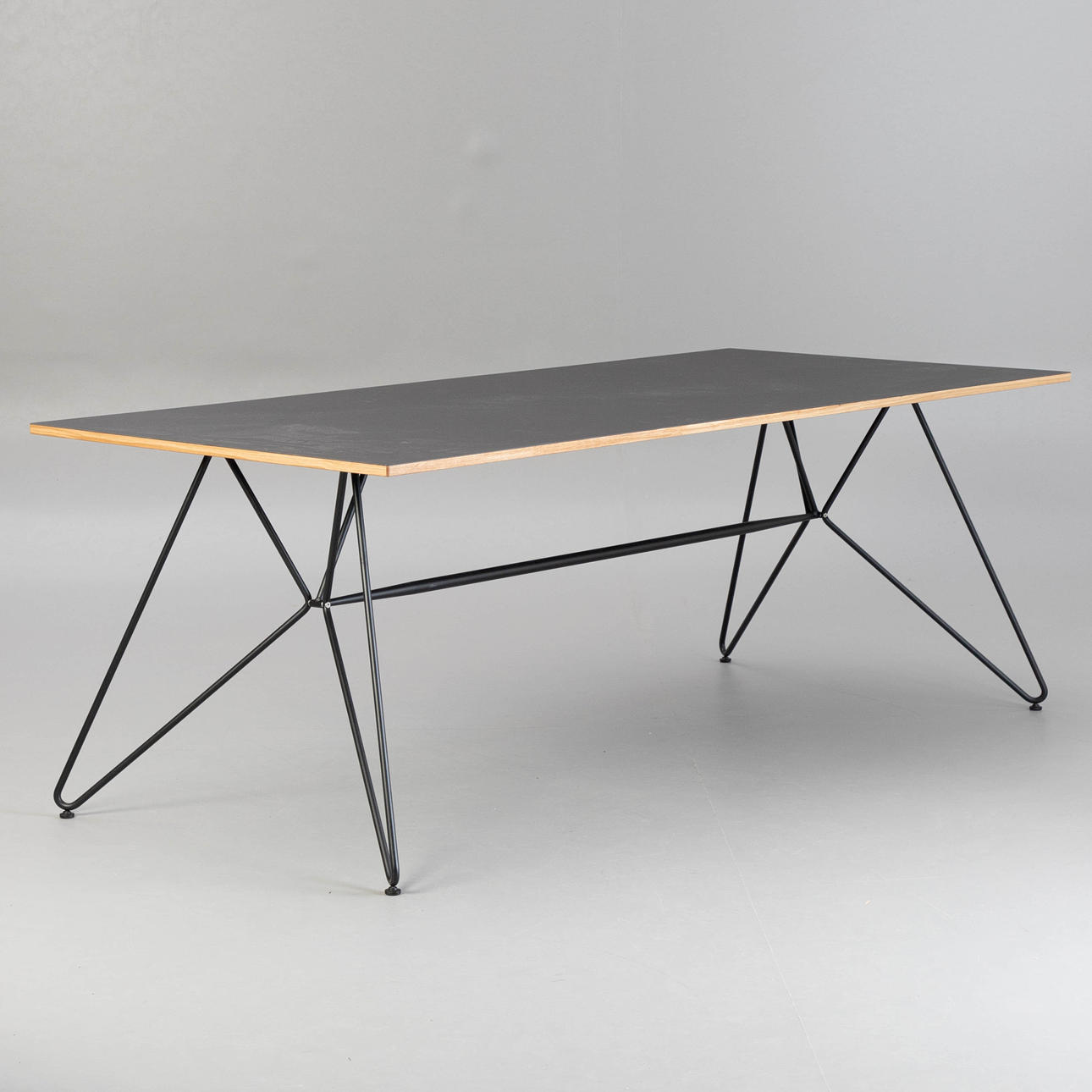 HENRIK PEDERSEN. HOUE, 'Sketch' spisebord.