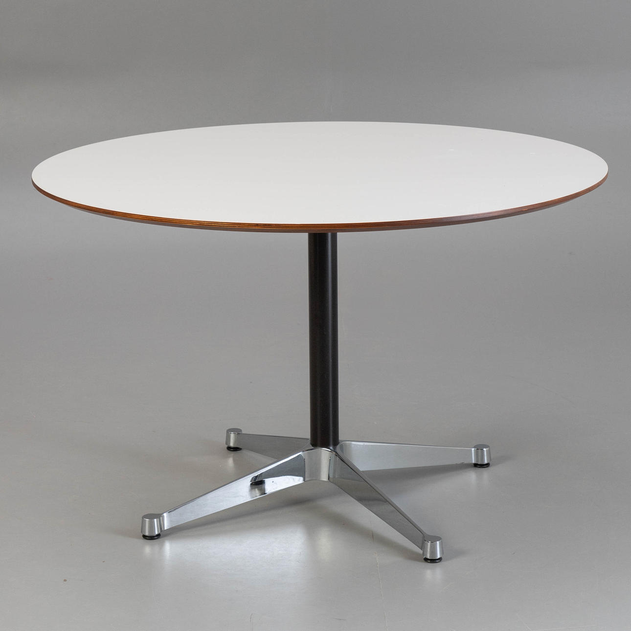 Round table with Vitra frame.