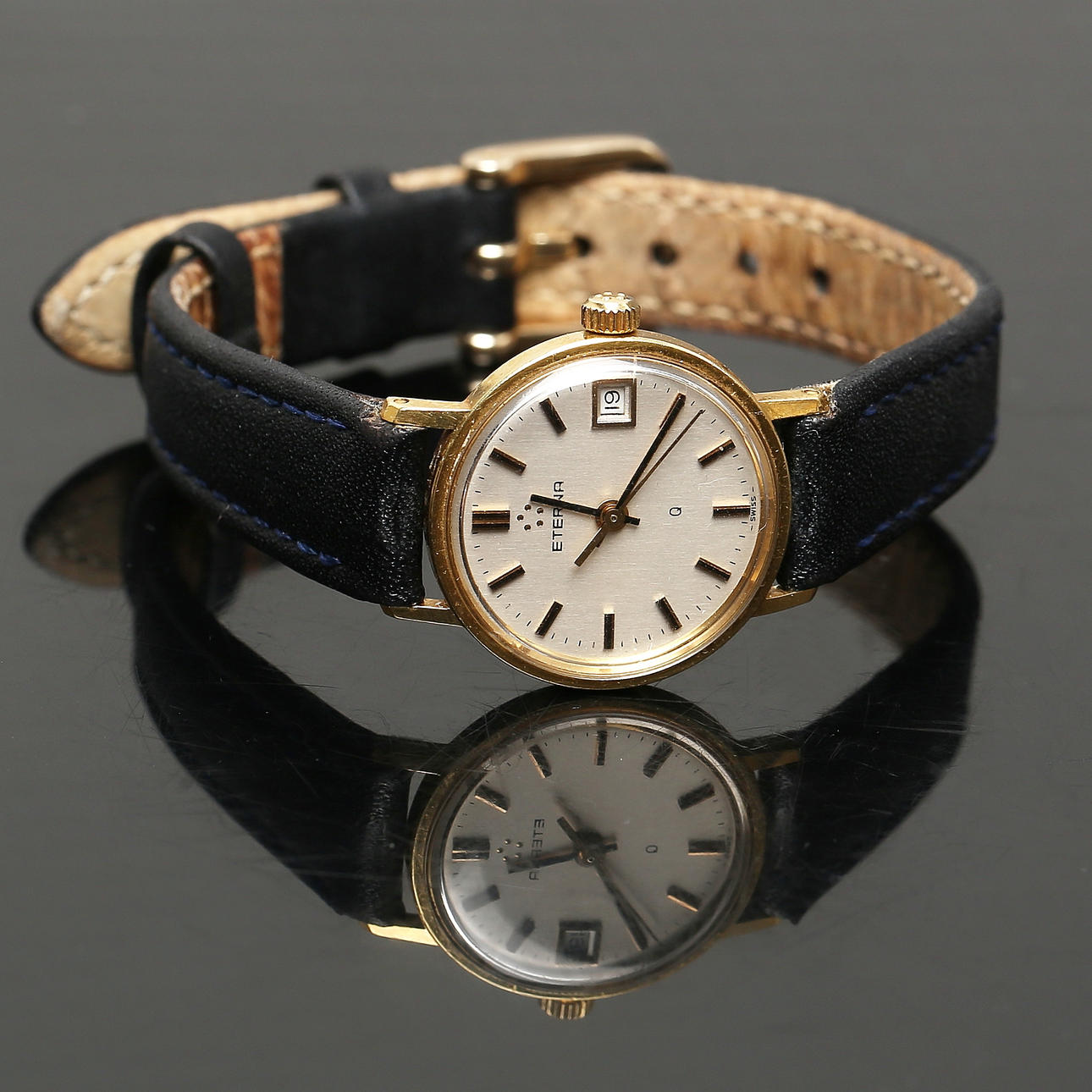ETERNA, wristwatch, quartz, 18K gold case, circa 1990.