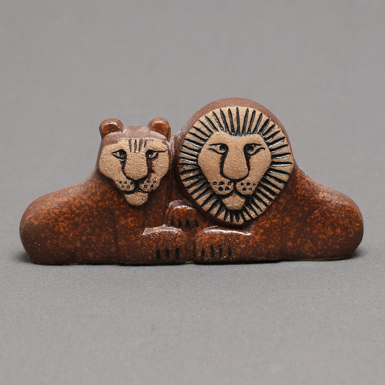 LISA LARSON. Lejonpar, figurin, stengods.