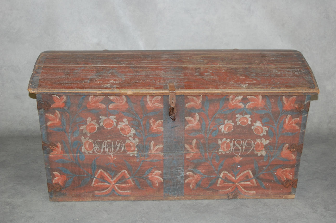 ALLMOGEKISTA, originalmålad, daterad 1819.