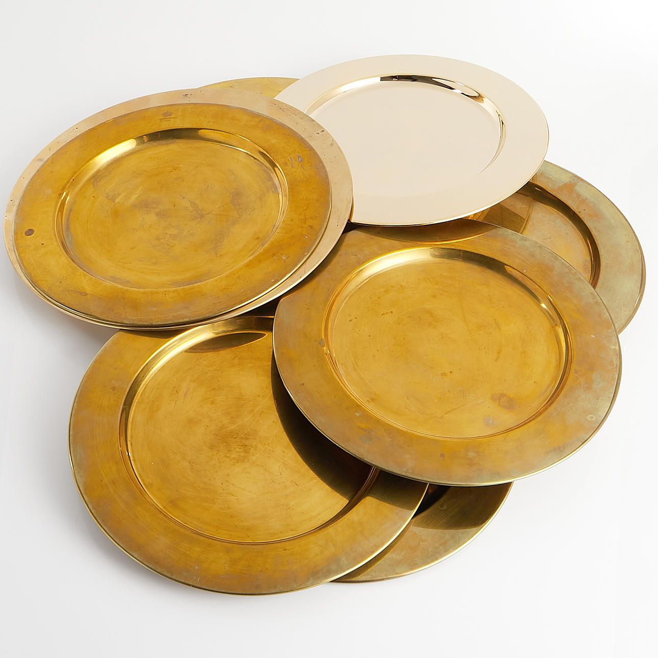 PLADER, 6+7 stk., messing, heraf 6 Skultuna.