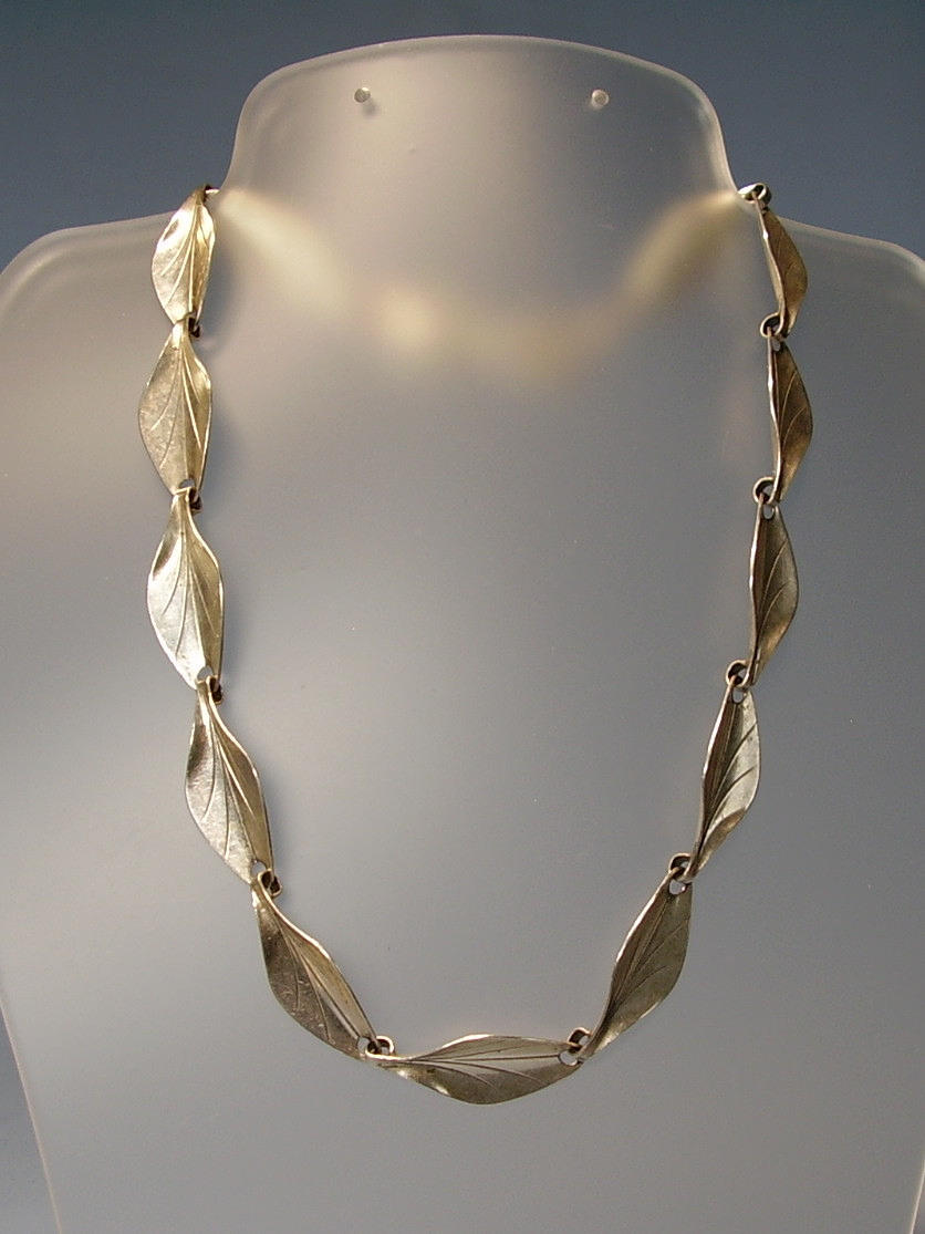 COLLIER HERMAN SIERSBOL DENMARK SILVER signed.