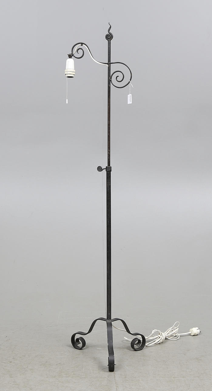 GOLVLAMPA, smide, 1900-tal.