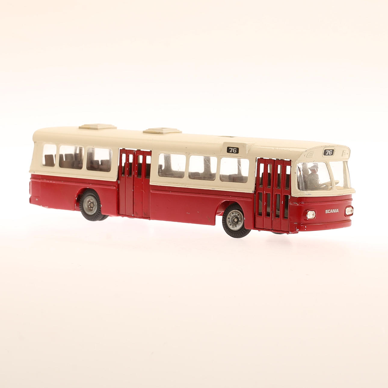 Tekno 851 Schweizer Postauto Scania CR-76 (Gebraucht) in Nunningen für