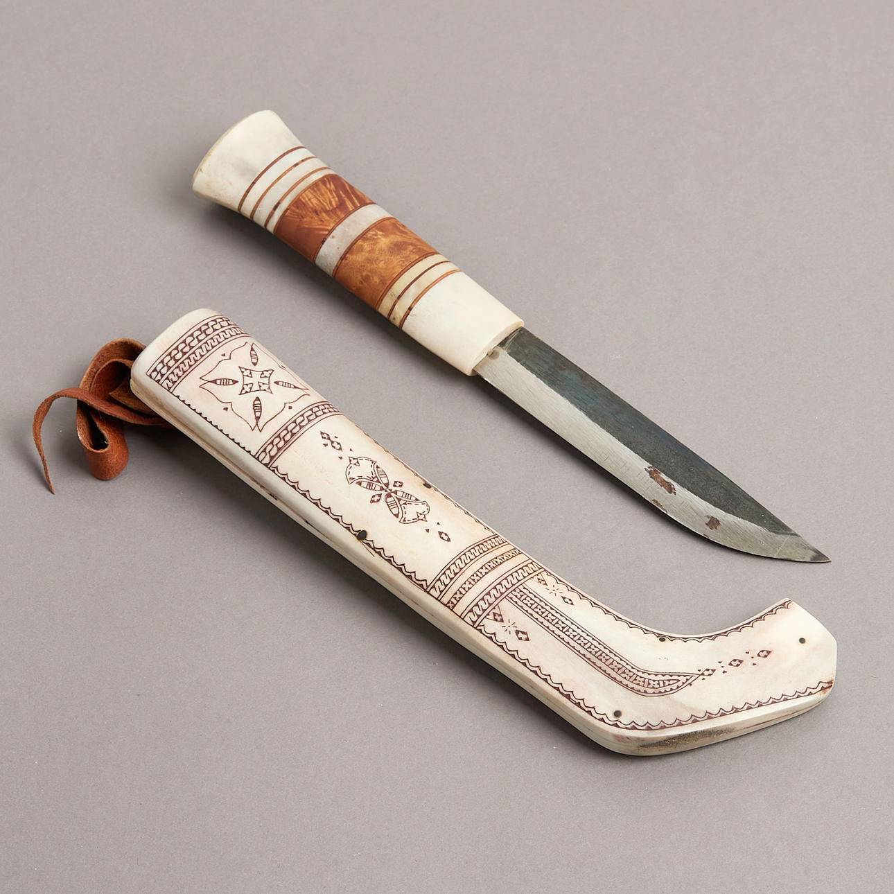 PETER MATHIESEN. Helhornskniv, nordsamisk.