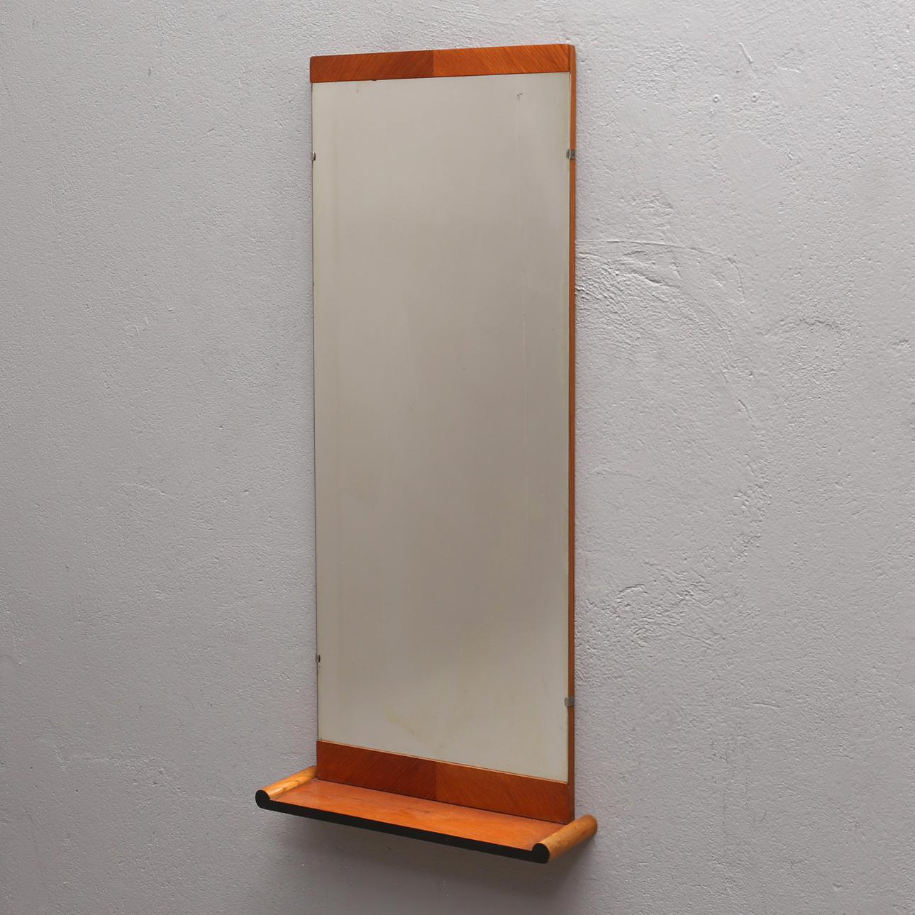 ESPEJO con repisa, teca, años 50/60.