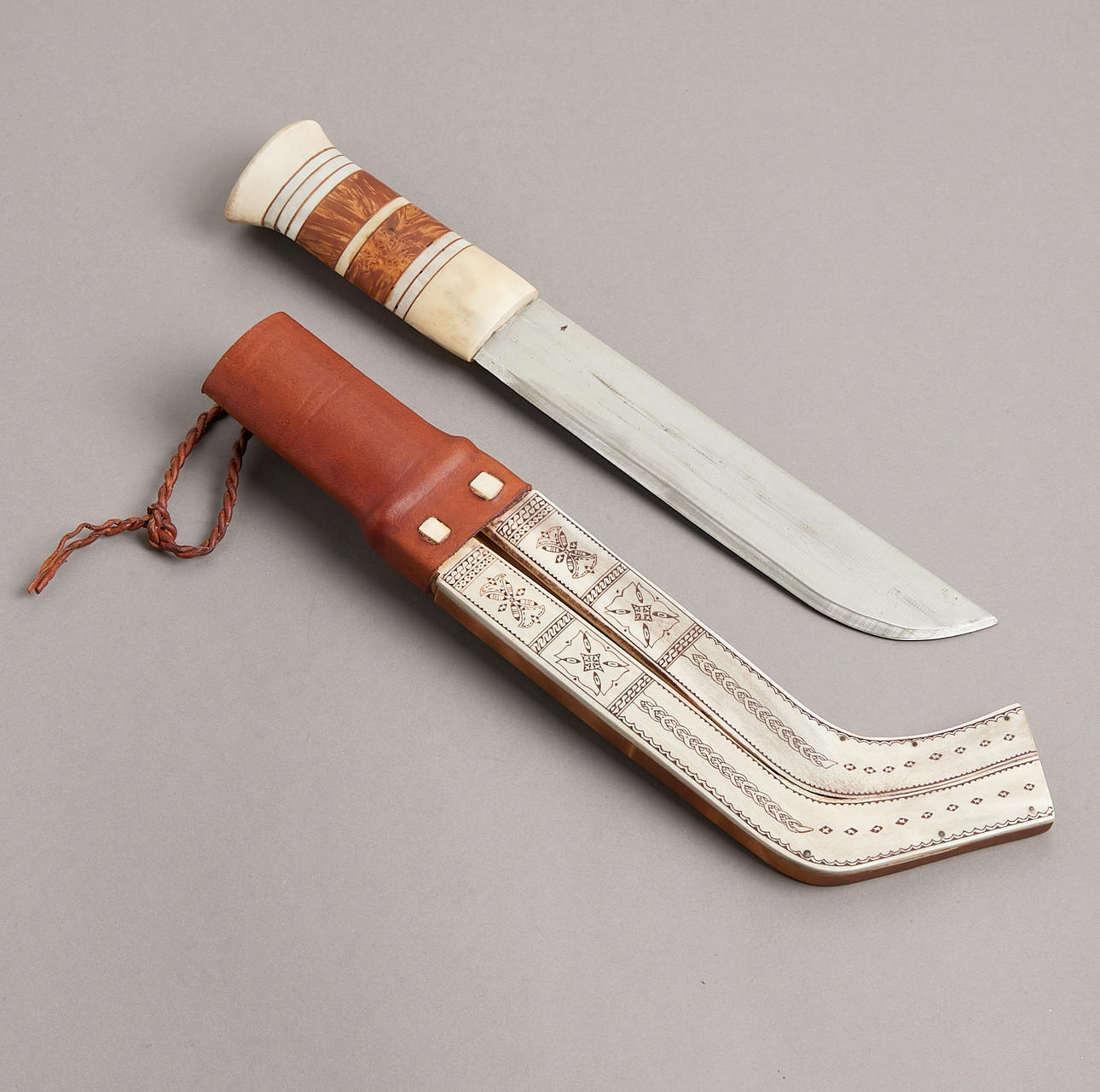 PETER MATHISEN. Storkniv, nordsamisk.