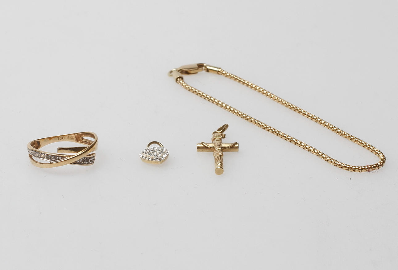 GULDSMYCKEN, 14-18k guld, total vikt ca 5 gr.