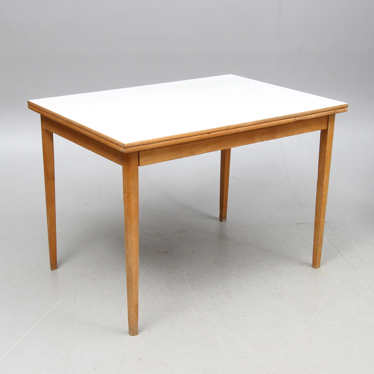 MATBORD, med perstorpsskiva, 1950/60-tal.