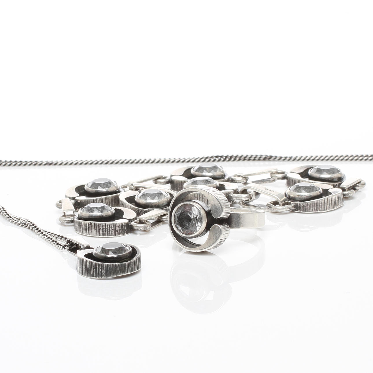 GARNITYR, 3 delar, sterling silver, Kultasepät Sten & Laine/ Finnfeelings Oy, Åbo, 1977.