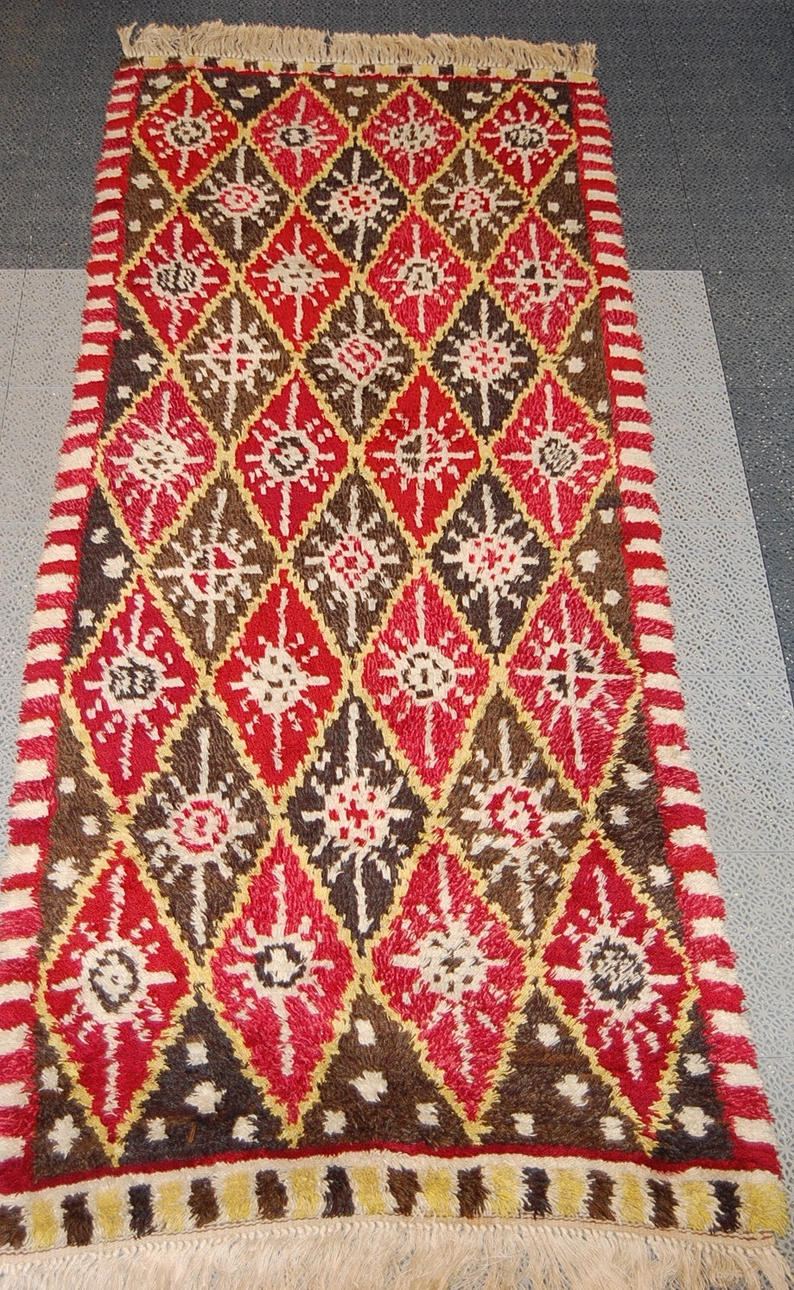 RYAMATTA, 1960-tal, 305 x120 cm.