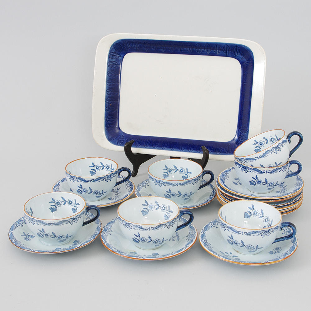 KAFFESERVIS SAMT UPPLÄGGNINGSFAT, "Ostindia" samt "Koka".