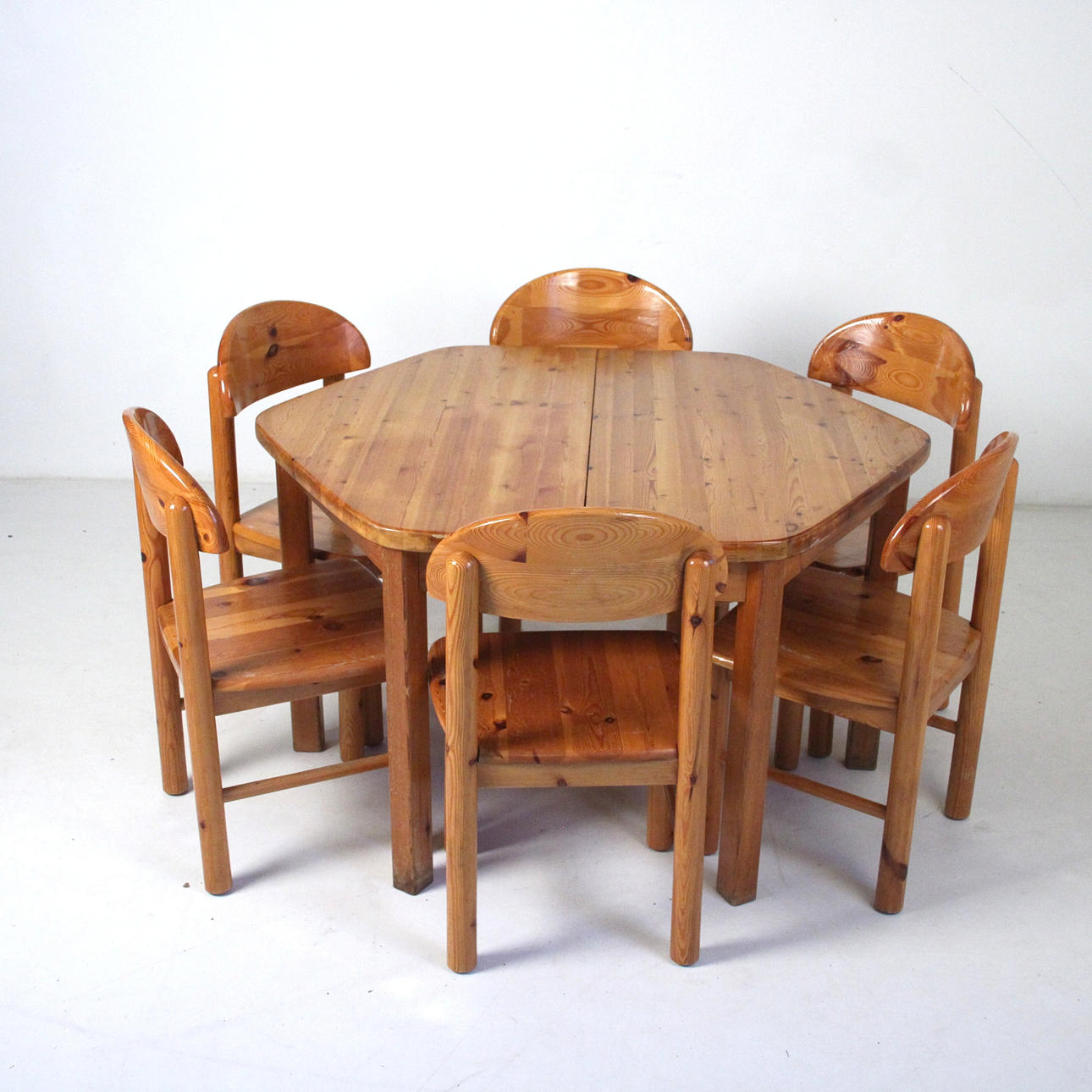 Rainer Daumiller 6 sillas + mesa.