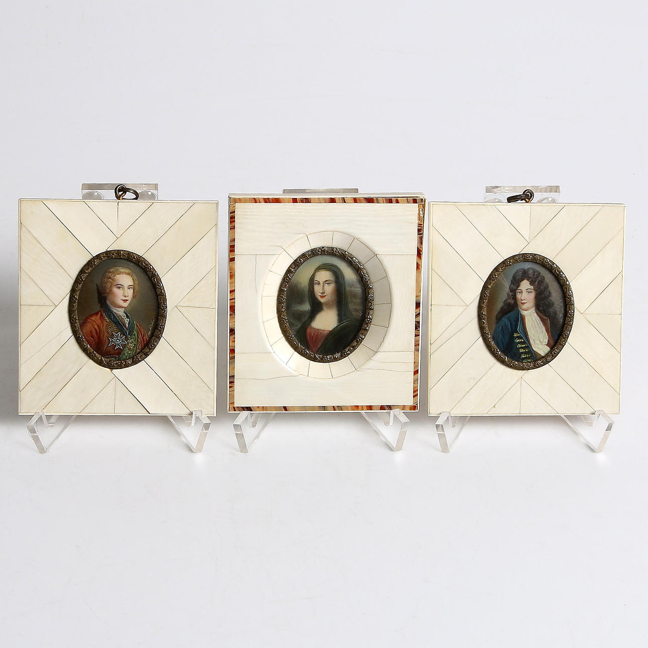 MINIATYRMÅLNINGAR, 3 st, porträtt av Louis XIV, Herzog von Reichstadt samt Mona Lisa, signerade, 1800-tal.