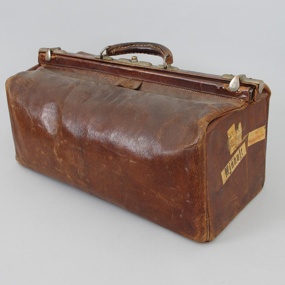 DOKTORSVÄSKA, tidigt 1900-tal, brunt skinn.