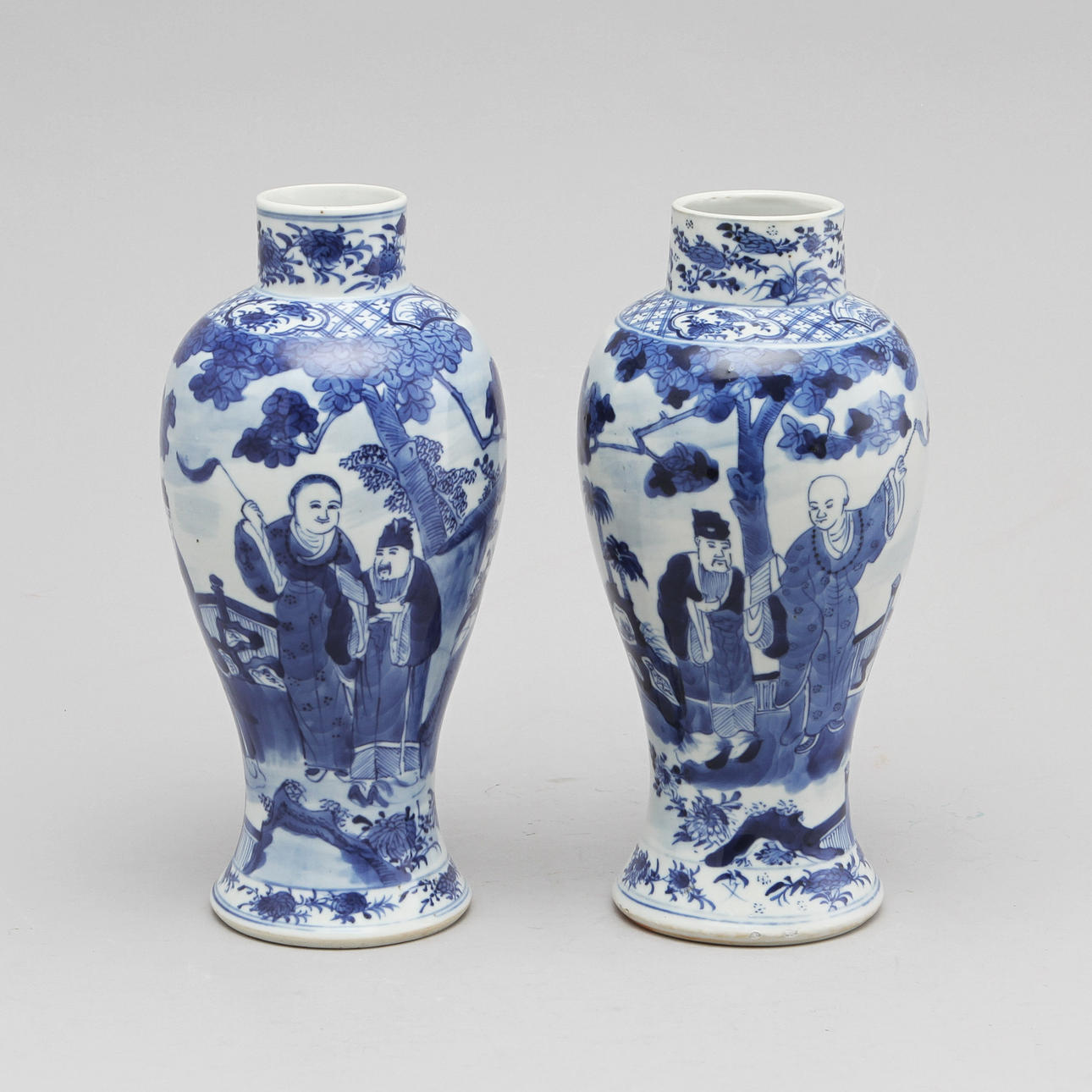 VAS, 2 st, porslin, Kina.